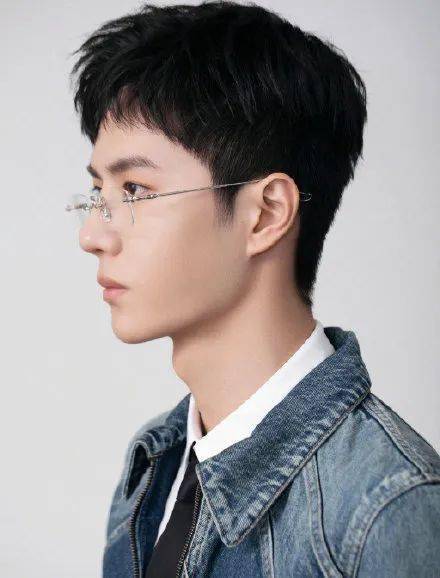 男明星眼镜杀 戴上眼镜的魅力无法挡